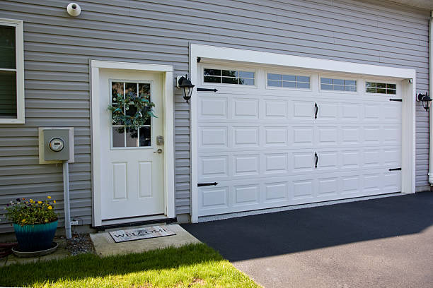 24/7 Emergency Garage Door Panel Replacement experts in Unalaska, AK
